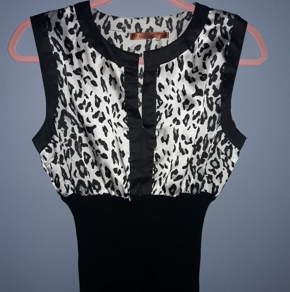 Cute snow leopard sleeveless top